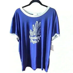 Lularoe 3XL blue graphic T-shirt. “Looking Sharp”‎ NWT . Mint trim .